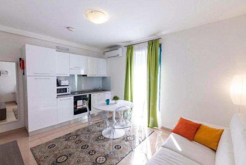 The Caves Apartments Saint Julian's Bagian luar foto