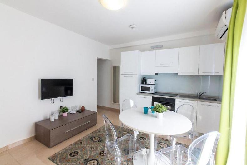 The Caves Apartments Saint Julian's Bagian luar foto